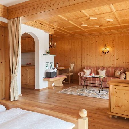 Hotel Laerchenhof Natur Зеефелд в Тирол Екстериор снимка