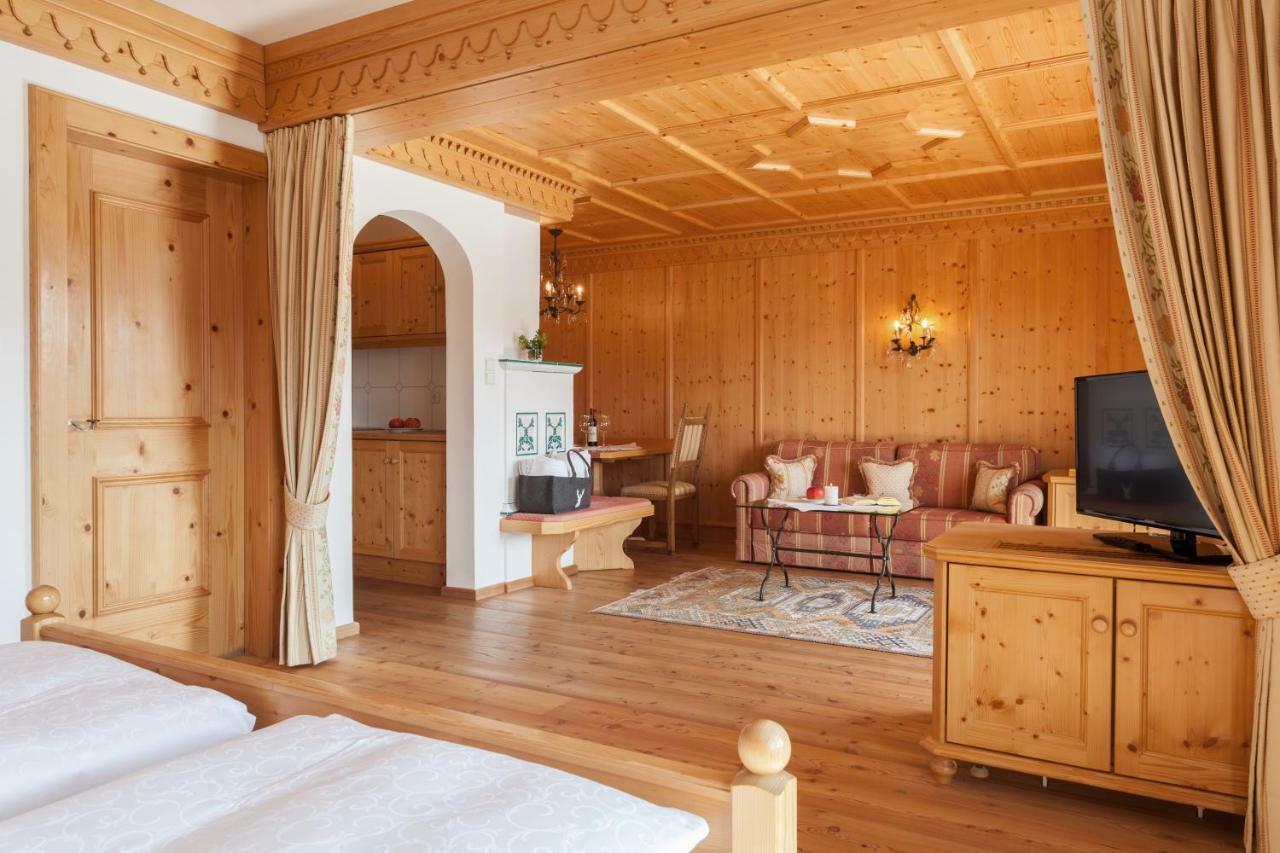Hotel Laerchenhof Natur Зеефелд в Тирол Екстериор снимка